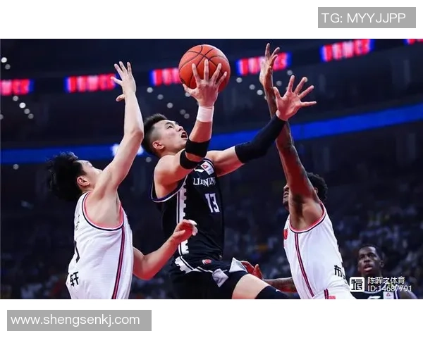 青岛队与辽宁队在第44轮激战正酣谁将赢得关键胜利